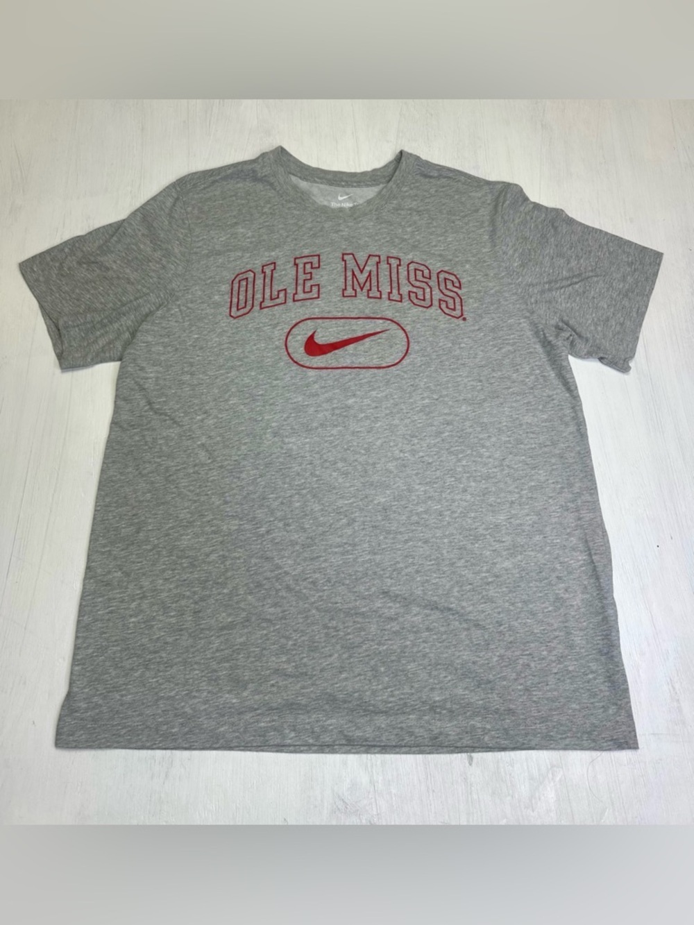 Nike Ole Miss Rebels Dri-Fit Tee Gray Red Logo Shirt Mens XL NCAA - Picture 2 of 9